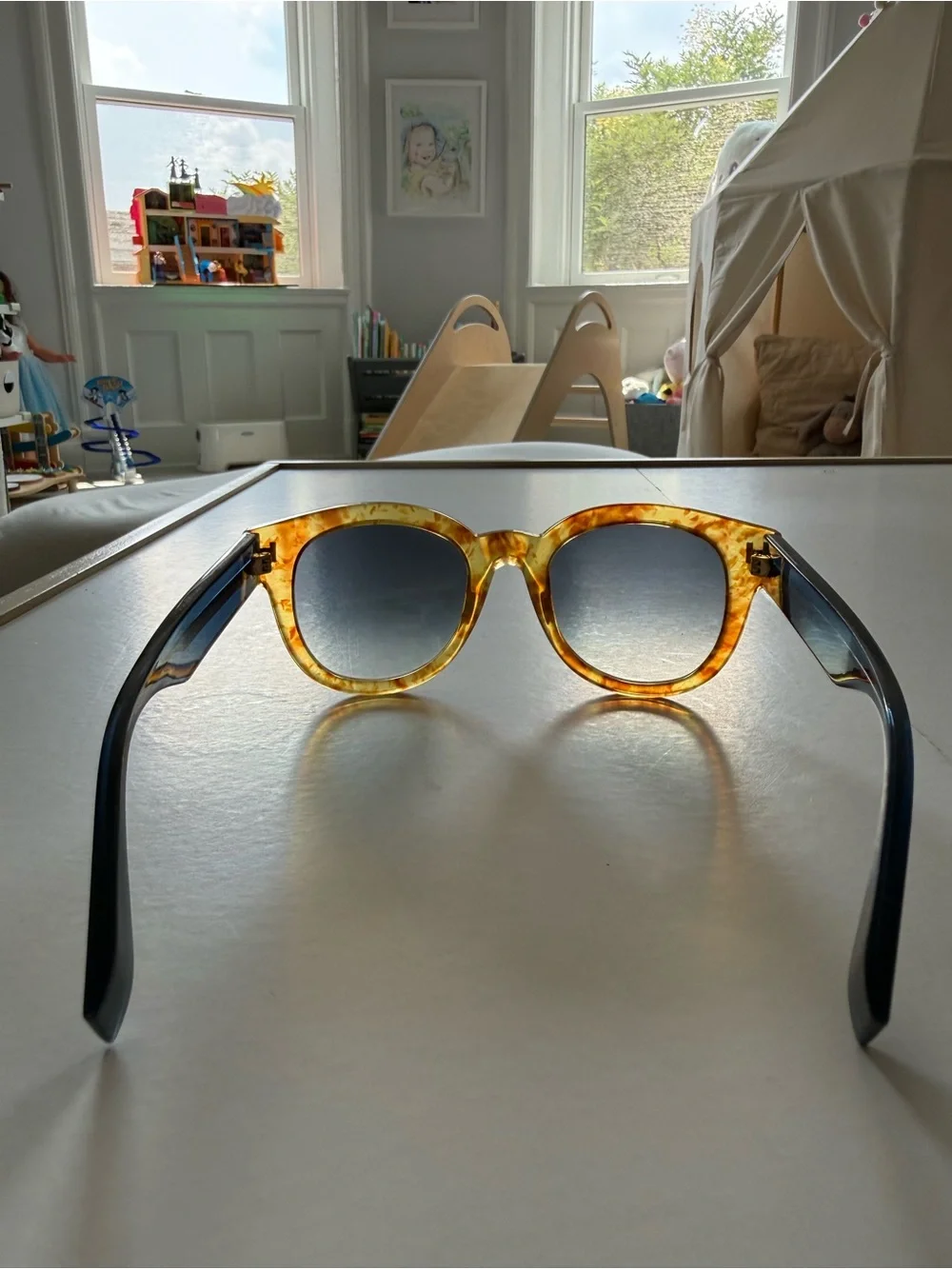 Fendi Tortoiseshell Round Sunglasses with Amber Frame and Gradient Lenses